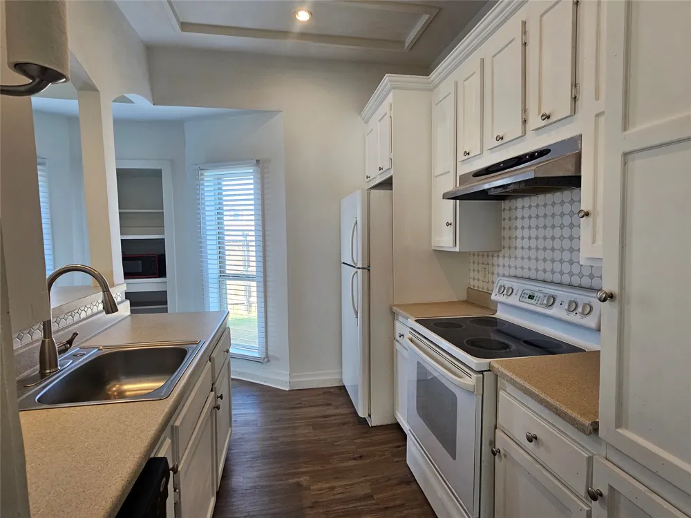 101 S Walnut Avenue Petrolia, TX 76377