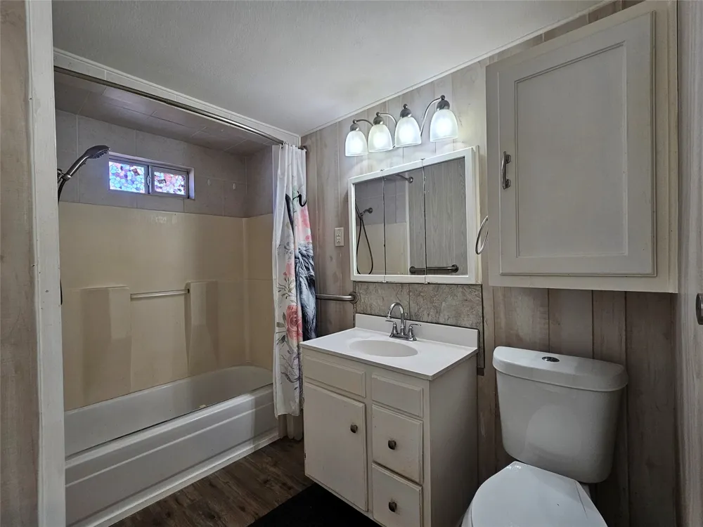 101 S Walnut Avenue Petrolia, TX 76377