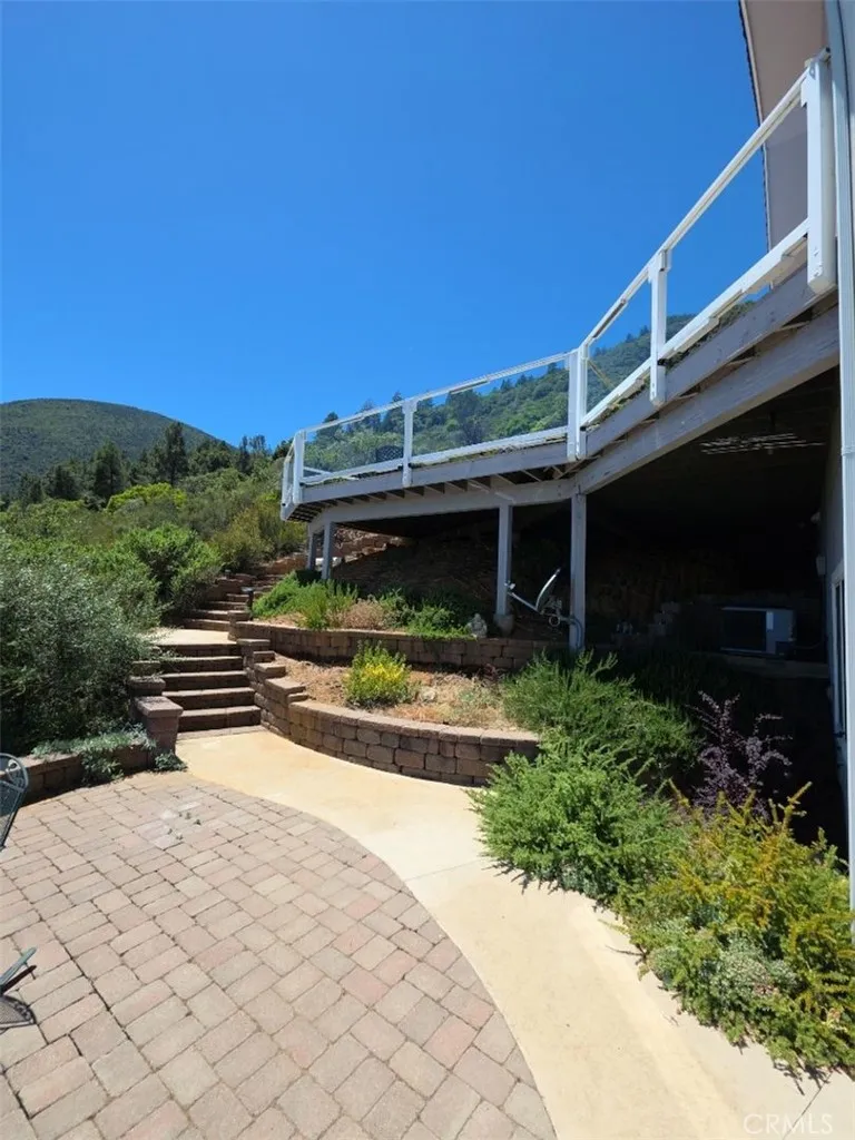 8115 Mountain Creast Drive Kelseyville, CA 95451