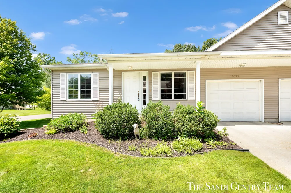 17632 Dustin Drive Spring Lake, MI 49456