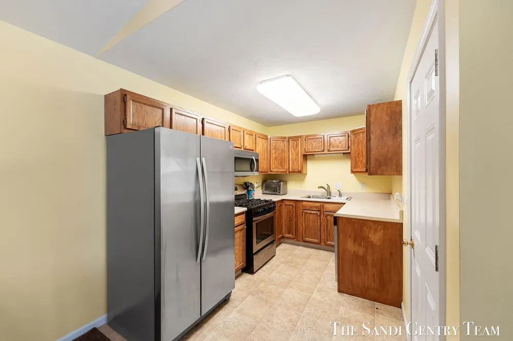 17632 Dustin Drive Spring Lake, MI 49456