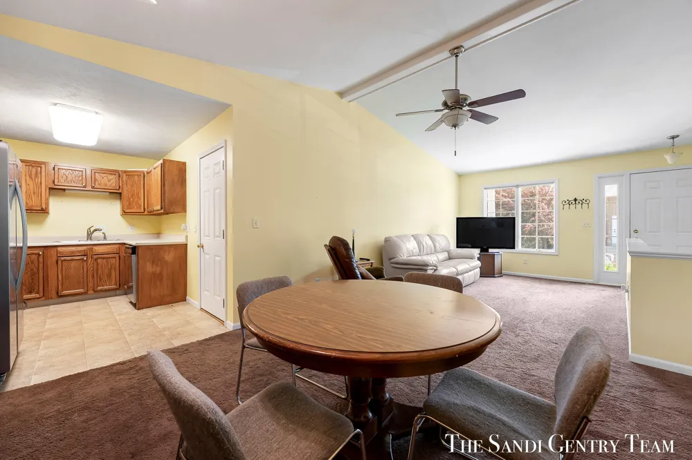 17632 Dustin Drive Spring Lake, MI 49456