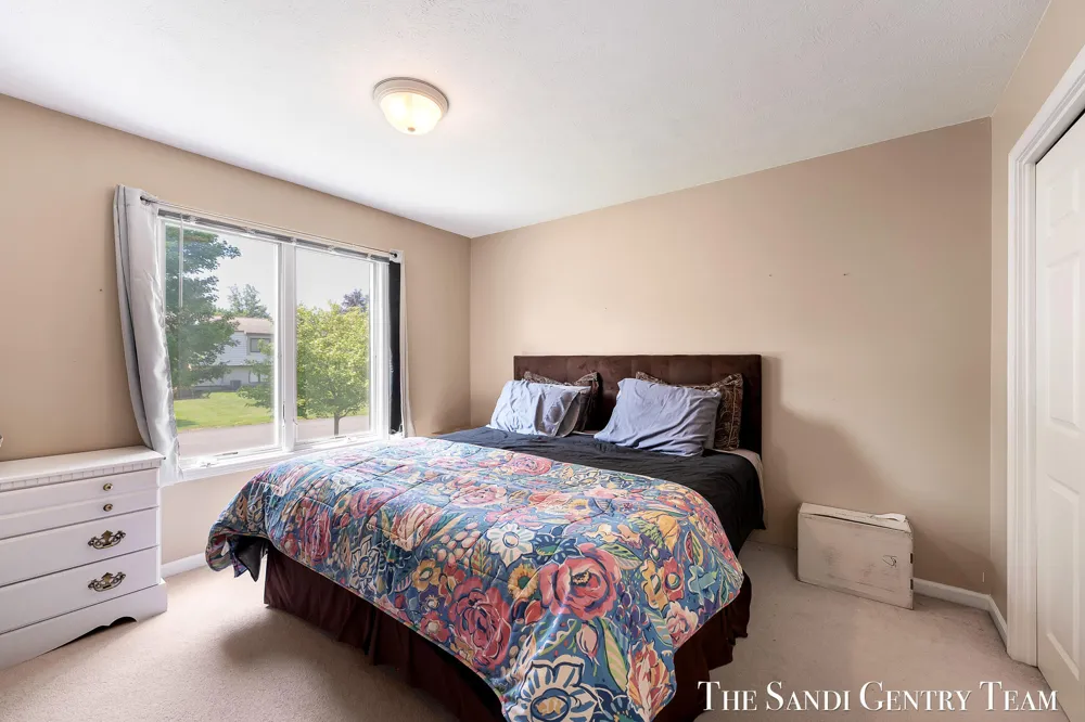 17632 Dustin Drive Spring Lake, MI 49456