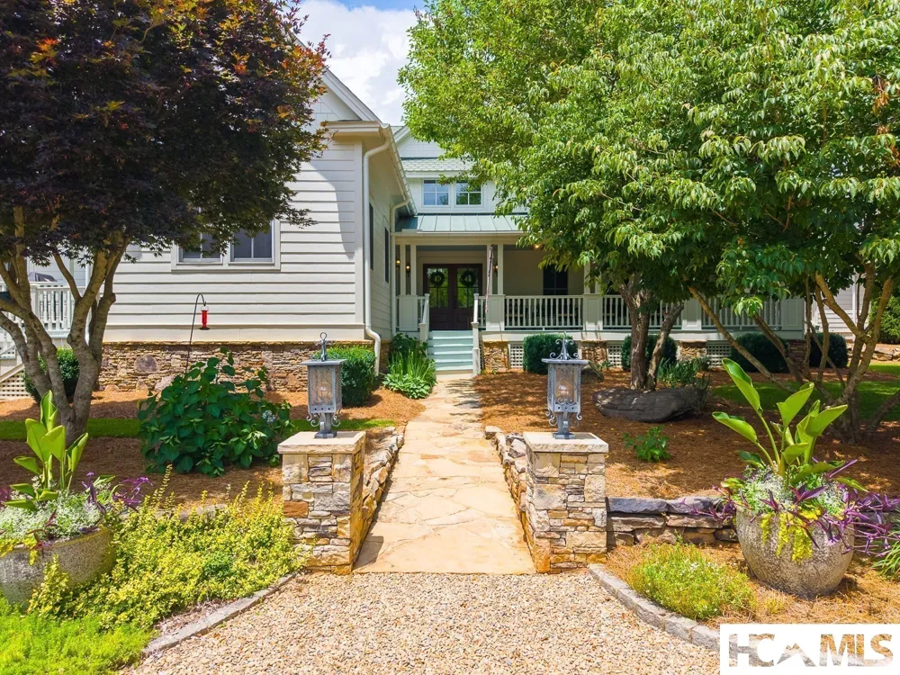 739 Mark Dowdle Road Franklin, NC 28734