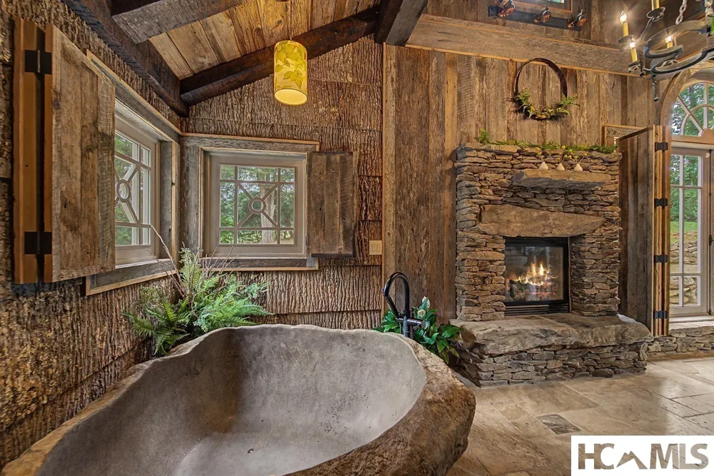 739 Mark Dowdle Road Franklin, NC 28734