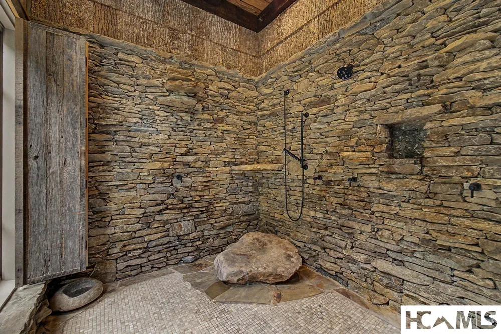 739 Mark Dowdle Road Franklin, NC 28734