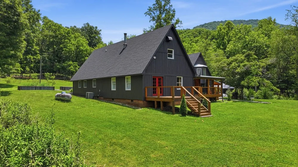 Black Mountain Creek Road Franklin, NC 28734