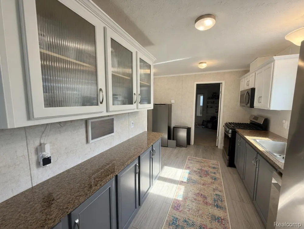 1567 Ocher St. Novi City, MI 48374