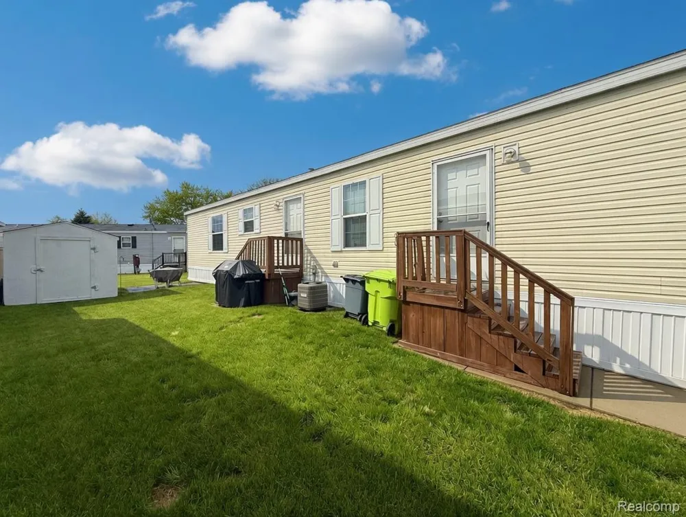 1567 Ocher St. Novi City, MI 48374