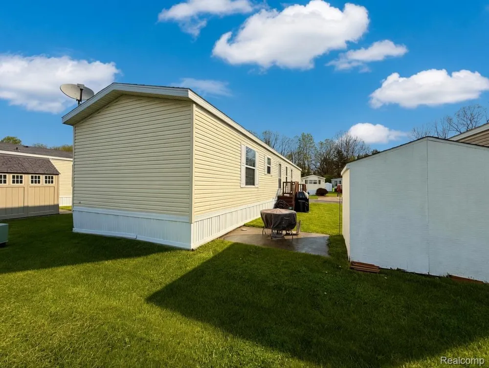 1567 Ocher St. Novi City, MI 48374