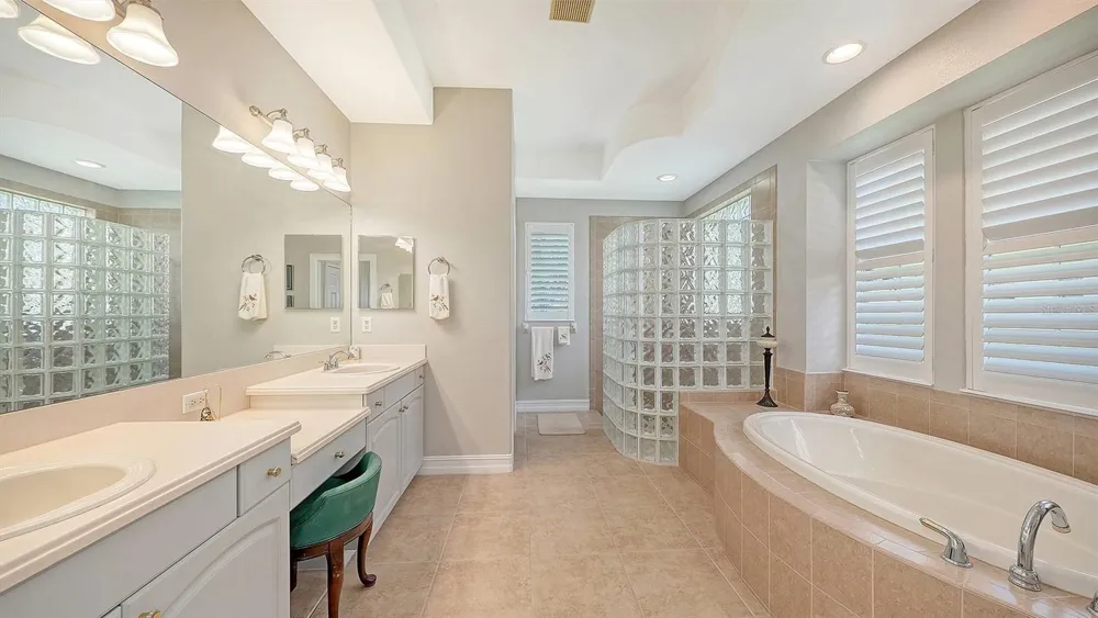 225 PESARO DRIVE North Venice, FL 34275