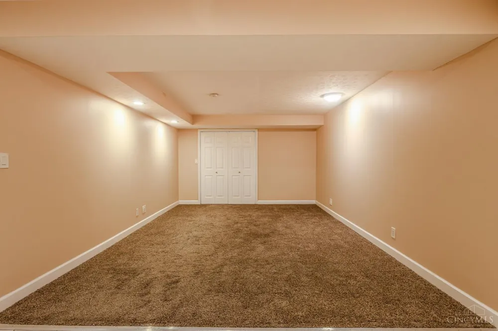 942 Pheasant Run Drive Trenton, OH 45067