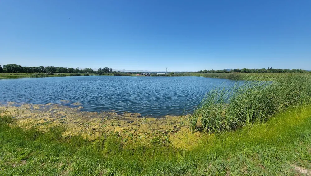 2705 River Road Windsor, CA 95492
