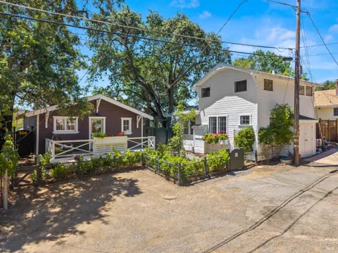 11611 Garden Court
