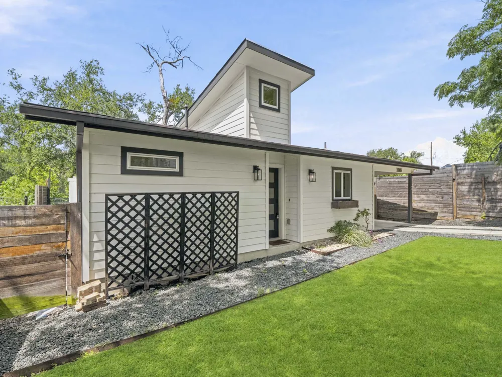 5005 Lott Avenue #2 Austin, TX 78721