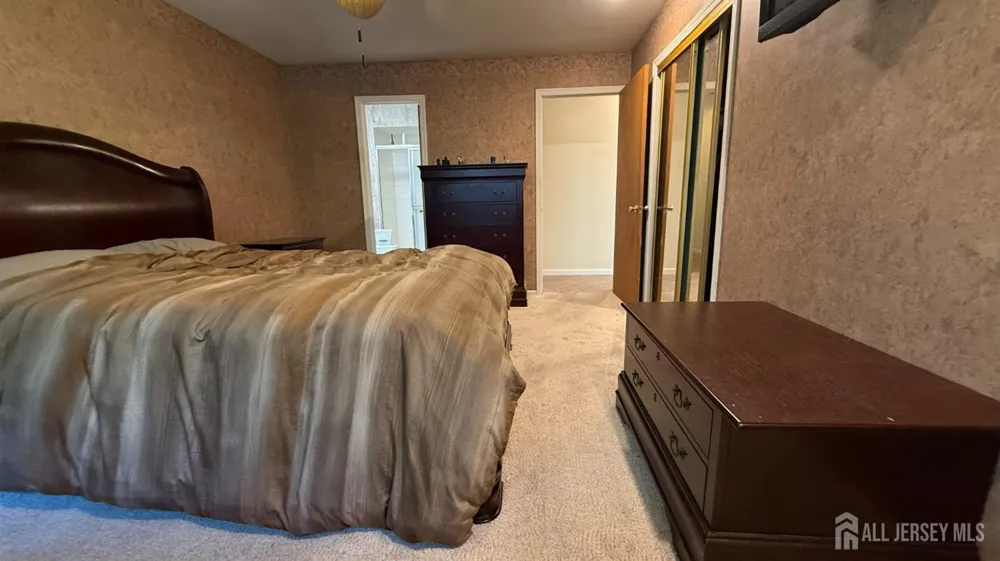 24 Emerald Lane Old Bridge, NJ 08857