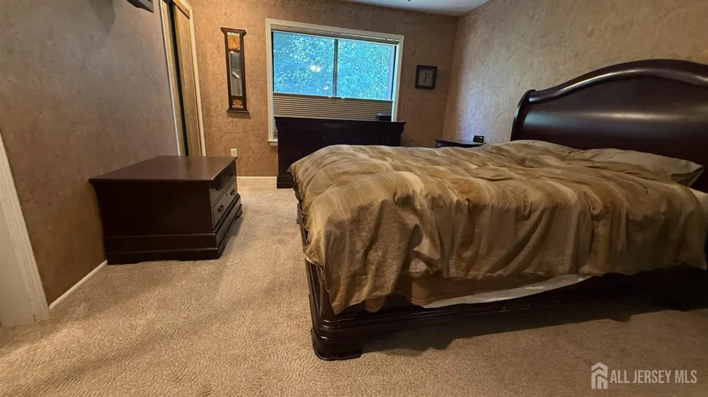 24 Emerald Lane Old Bridge, NJ 08857