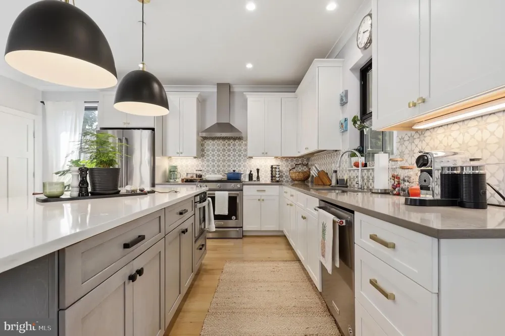 907 MAPLE AVENUE Rockville, MD 20851