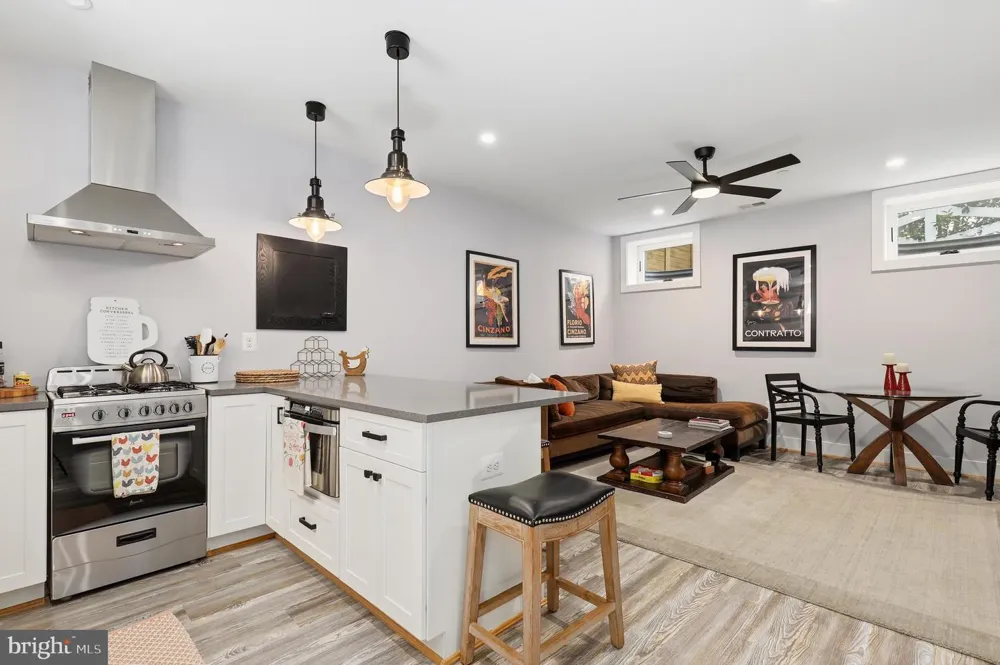 907 MAPLE AVENUE Rockville, MD 20851