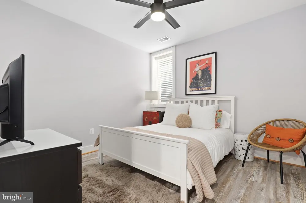 907 MAPLE AVENUE Rockville, MD 20851