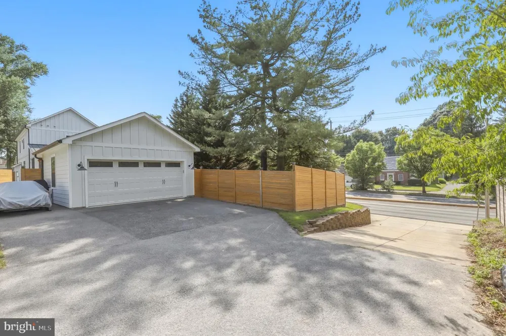907 MAPLE AVENUE Rockville, MD 20851