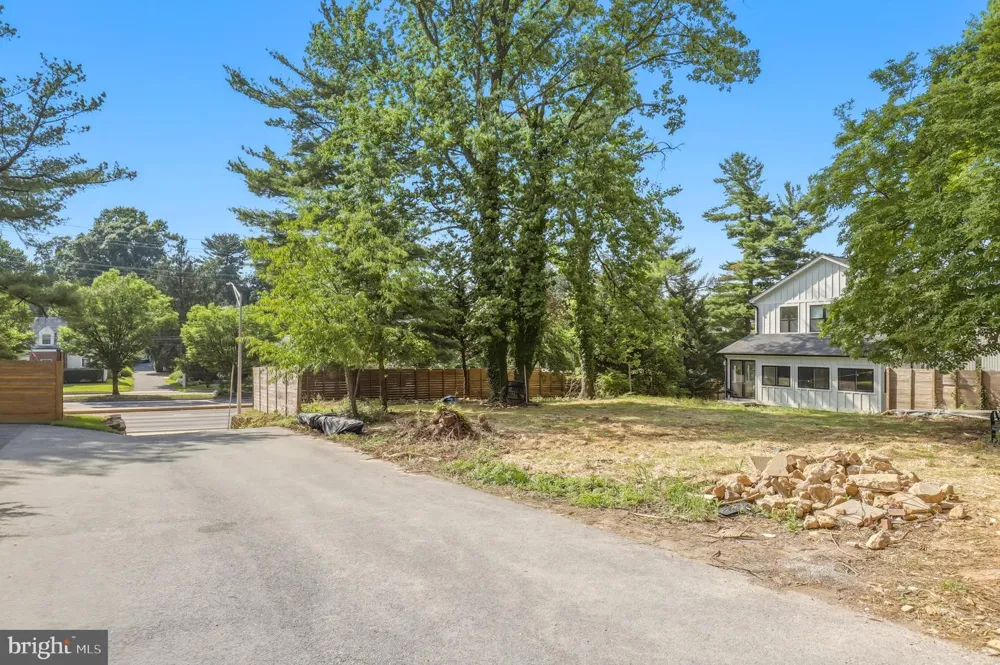 907 MAPLE AVENUE Rockville, MD 20851