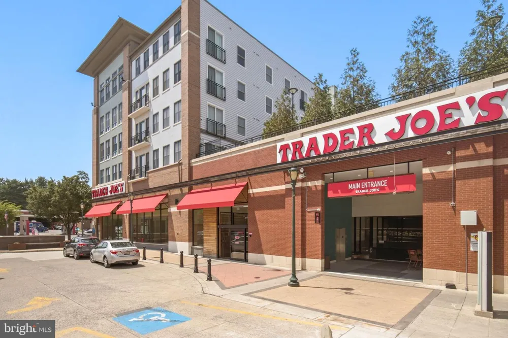 907 MAPLE AVENUE Rockville, MD 20851