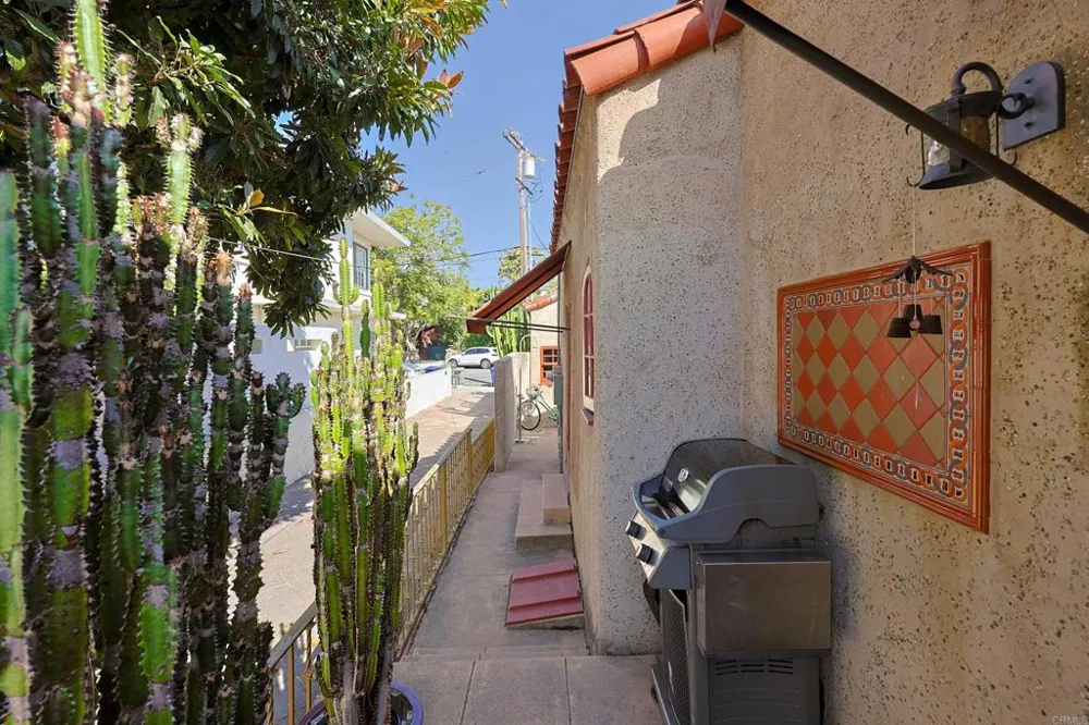 1027 Adella Coronado, CA 92118