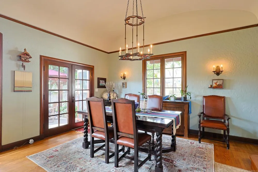 1027 Adella Coronado, CA 92118