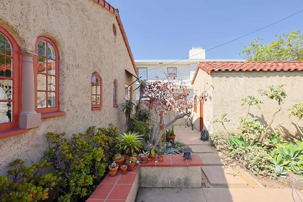 1027 Adella Coronado, CA 92118