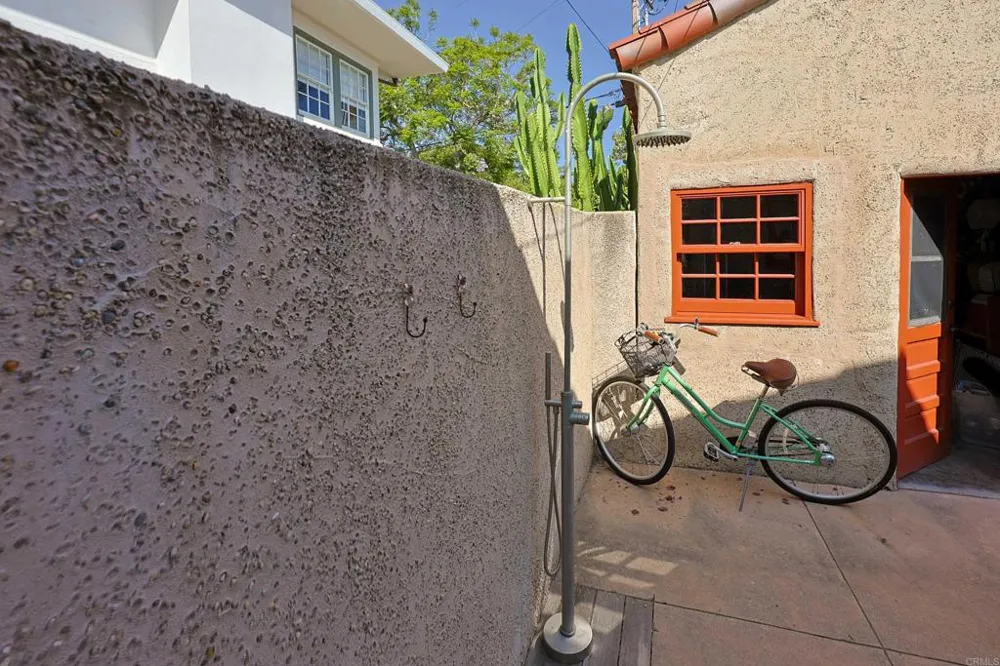 1027 Adella Coronado, CA 92118