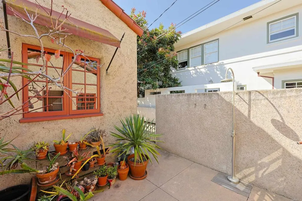 1027 Adella Coronado, CA 92118