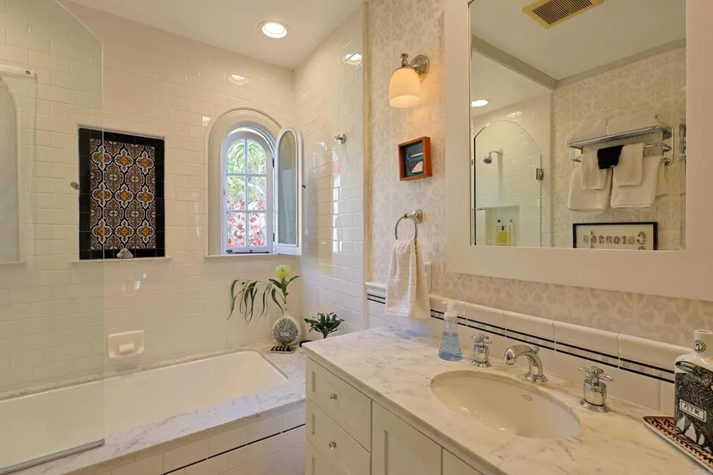 1027 Adella Coronado, CA 92118