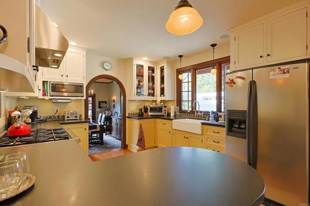 1027 Adella Coronado, CA 92118