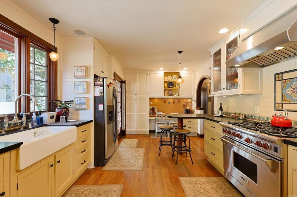 1027 Adella Coronado, CA 92118