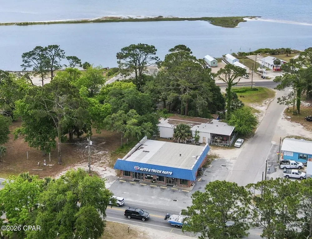 336 Highway 98 East Point, FL 32328