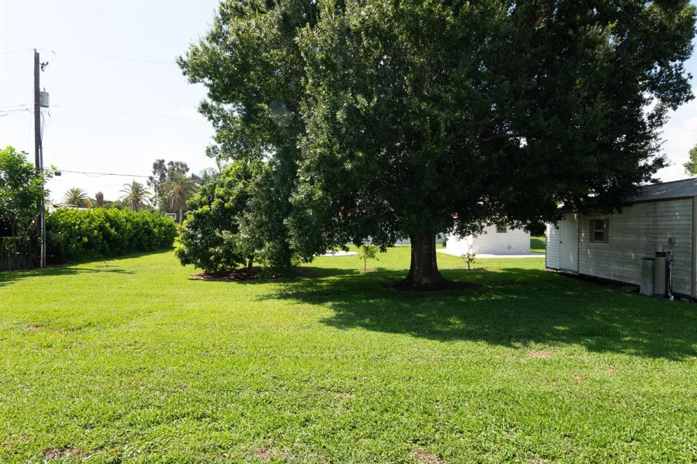 312 De Soto Avenue Clewiston, FL 33440