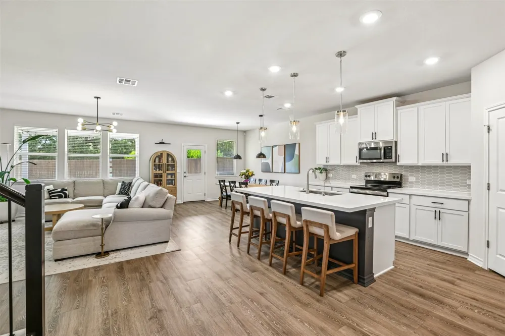 104 Terminus Trail Liberty Hill, TX 78642