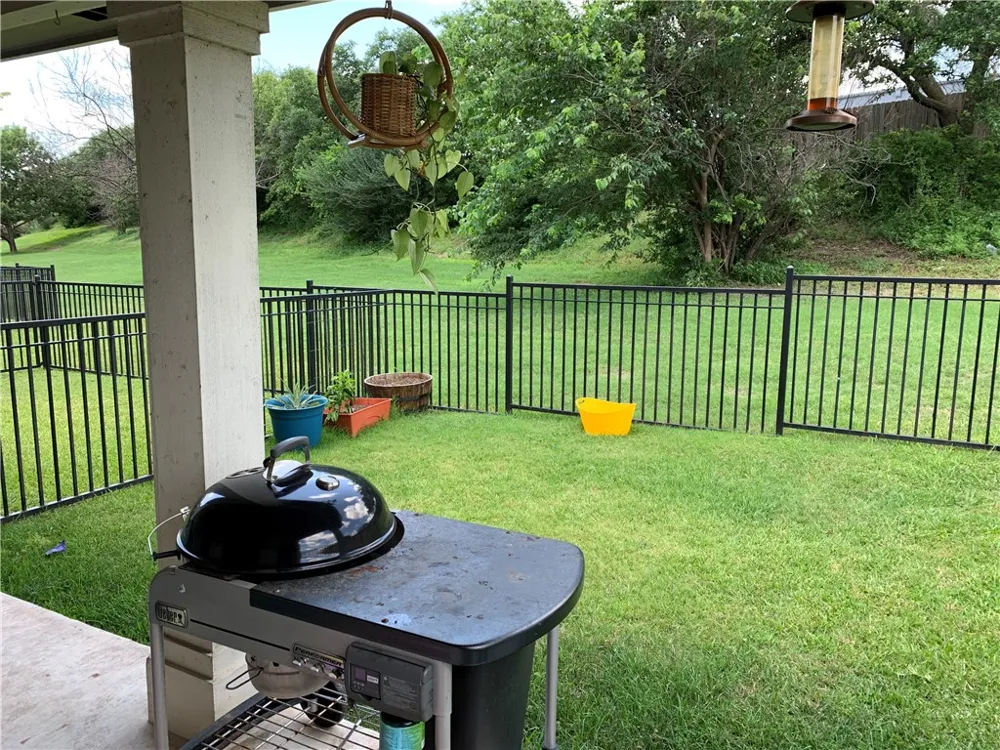 1900 Scofield Ridge Parkway #1202 Austin, TX 78727