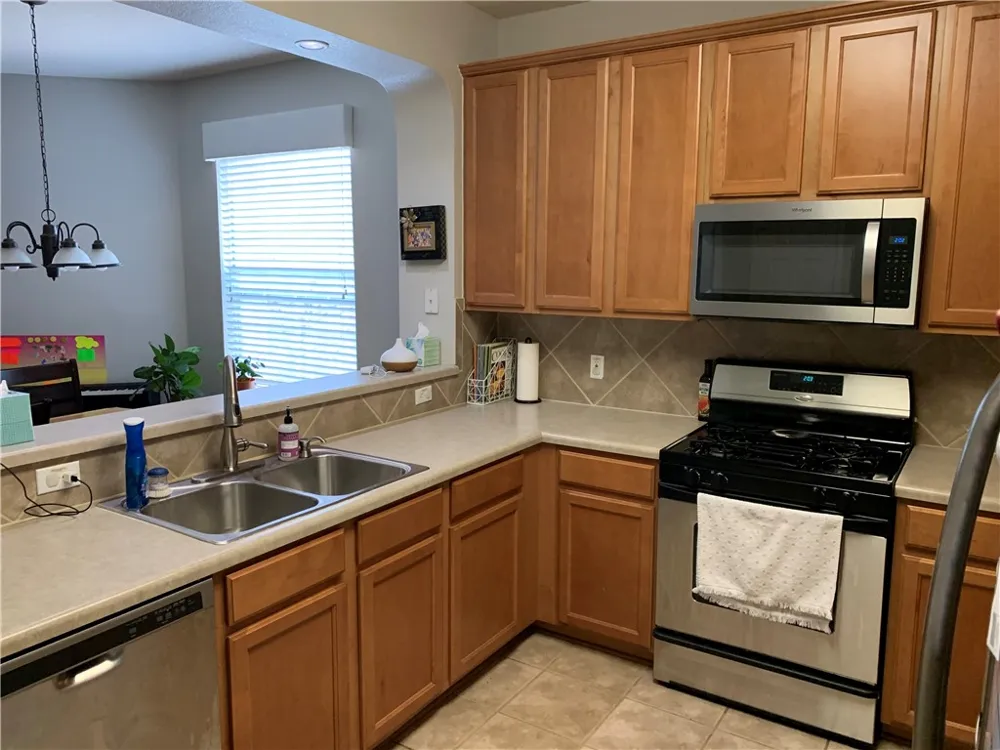 1900 Scofield Ridge Parkway #1202 Austin, TX 78727