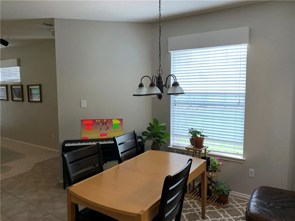 1900 Scofield Ridge Parkway #1202 Austin, TX 78727