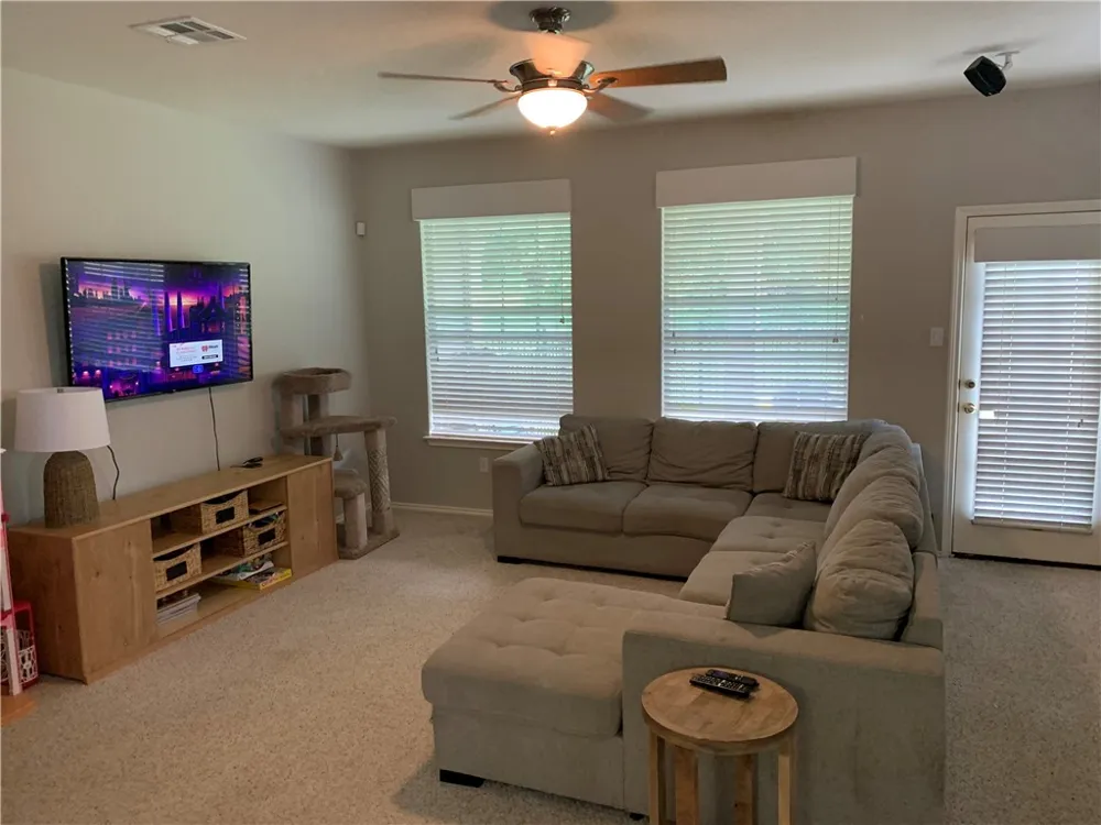 1900 Scofield Ridge Parkway #1202 Austin, TX 78727