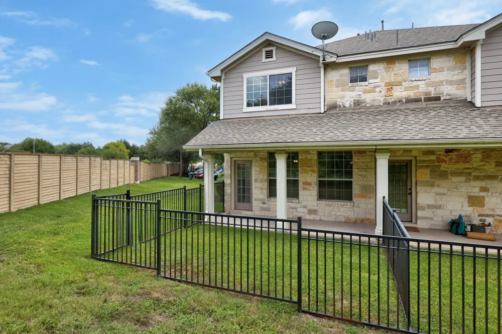 1900 Scofield Ridge Parkway #1202 Austin, TX 78727
