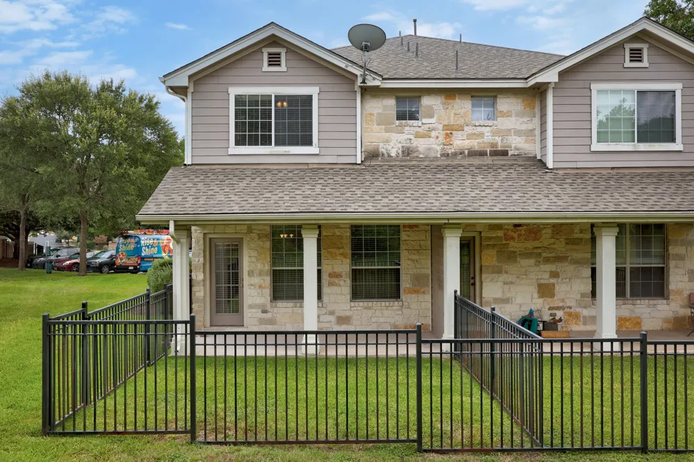 1900 Scofield Ridge Parkway #1202 Austin, TX 78727