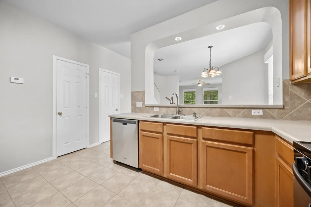 1900 Scofield Ridge Parkway #1202 Austin, TX 78727