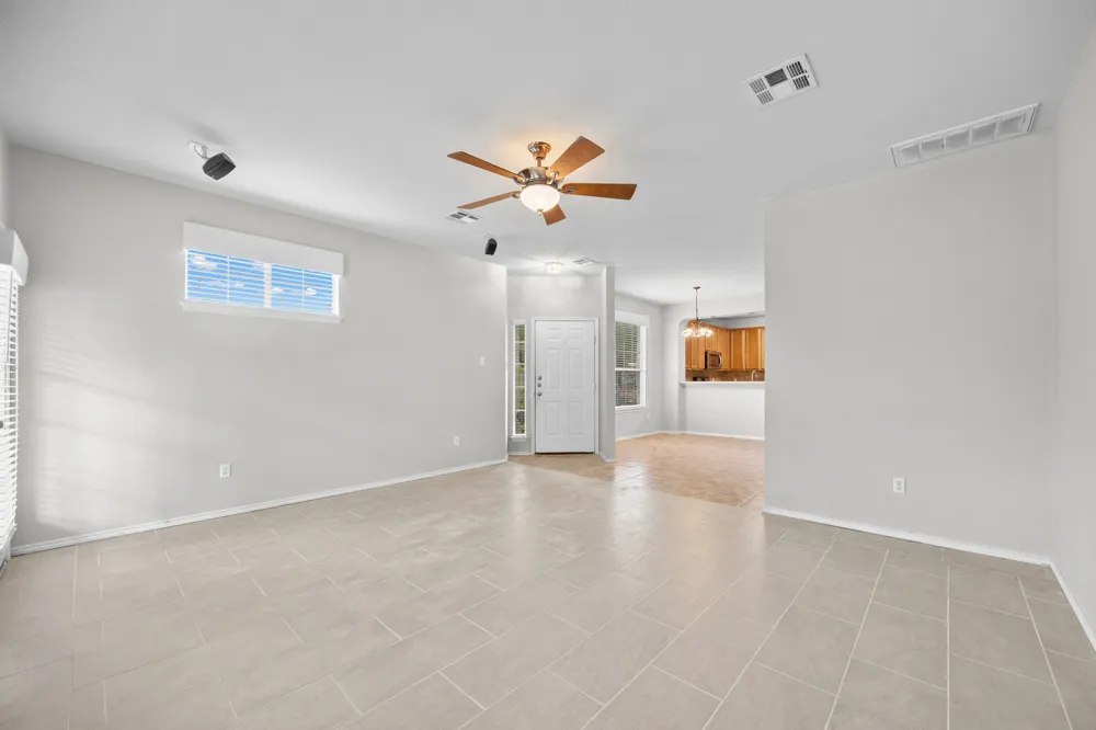 1900 Scofield Ridge Parkway #1202 Austin, TX 78727