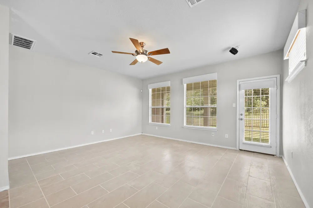1900 Scofield Ridge Parkway #1202 Austin, TX 78727