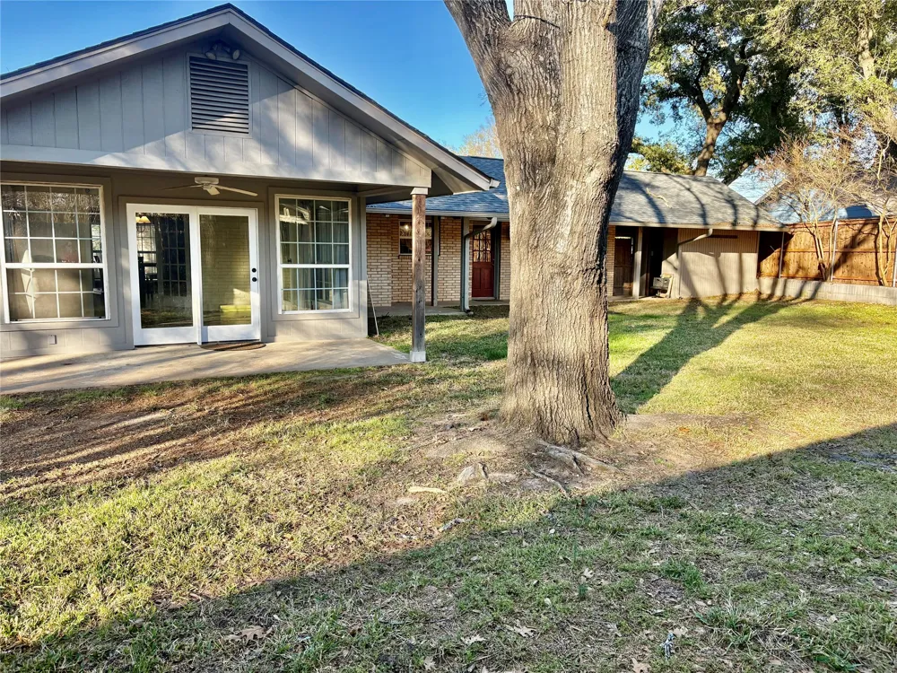 221 La Jolla Drive Athens, TX 75751
