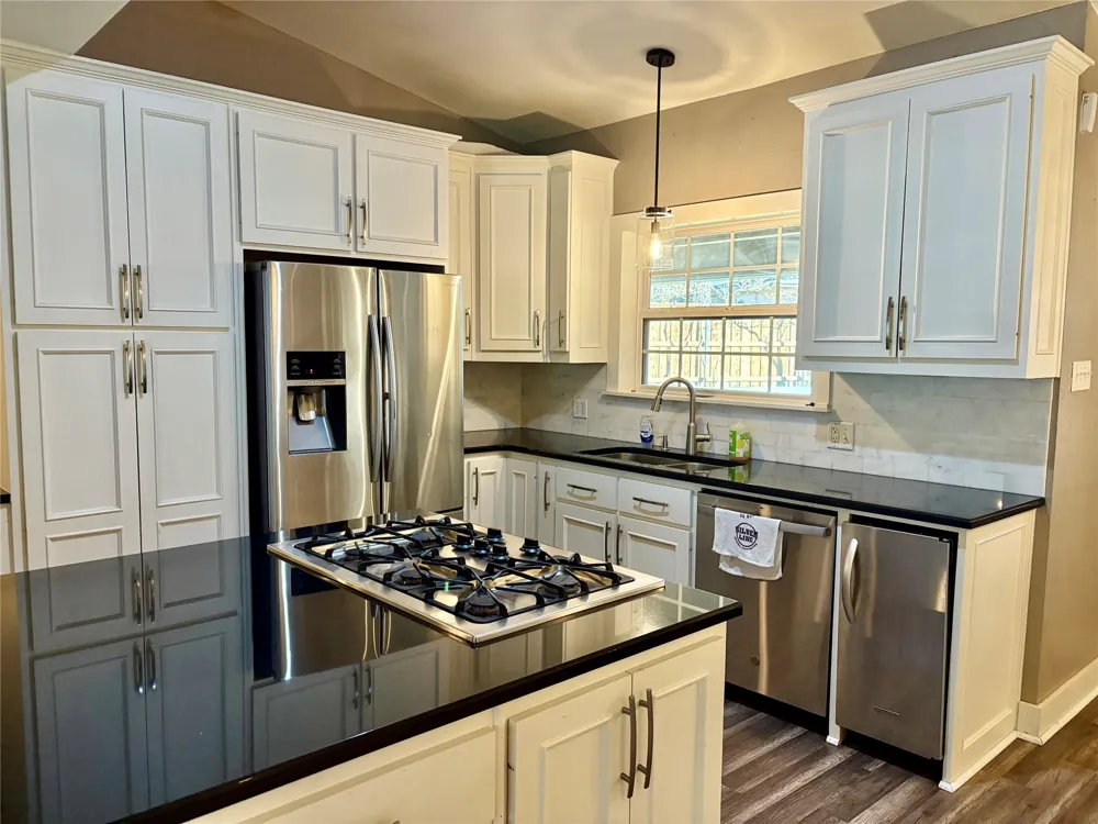 221 La Jolla Drive Athens, TX 75751