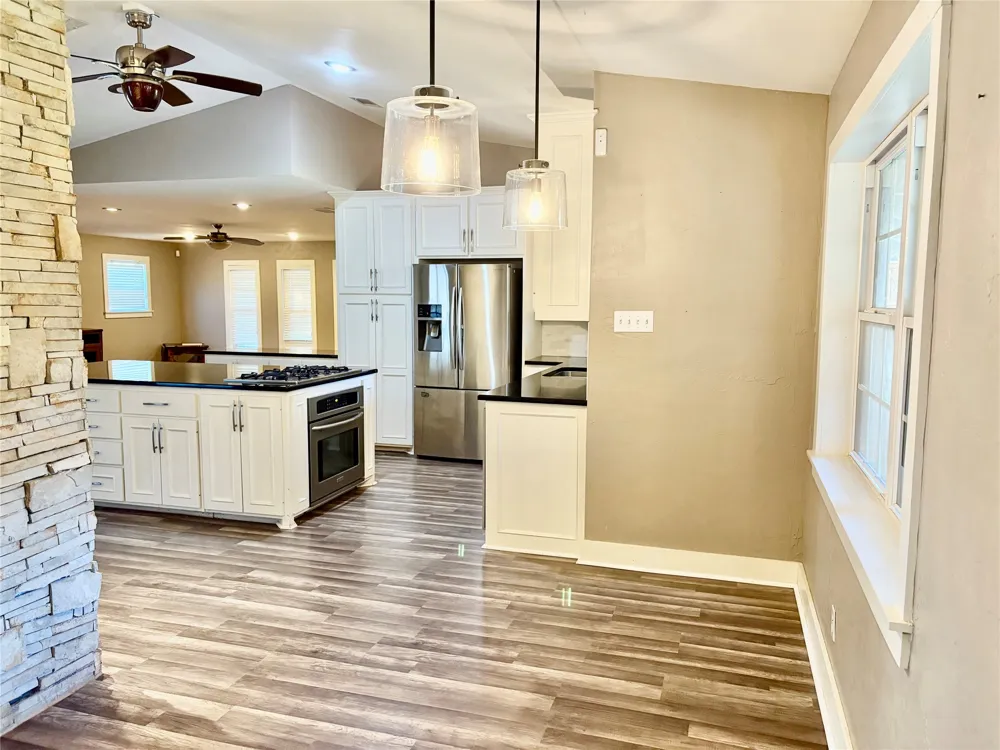 221 La Jolla Drive Athens, TX 75751